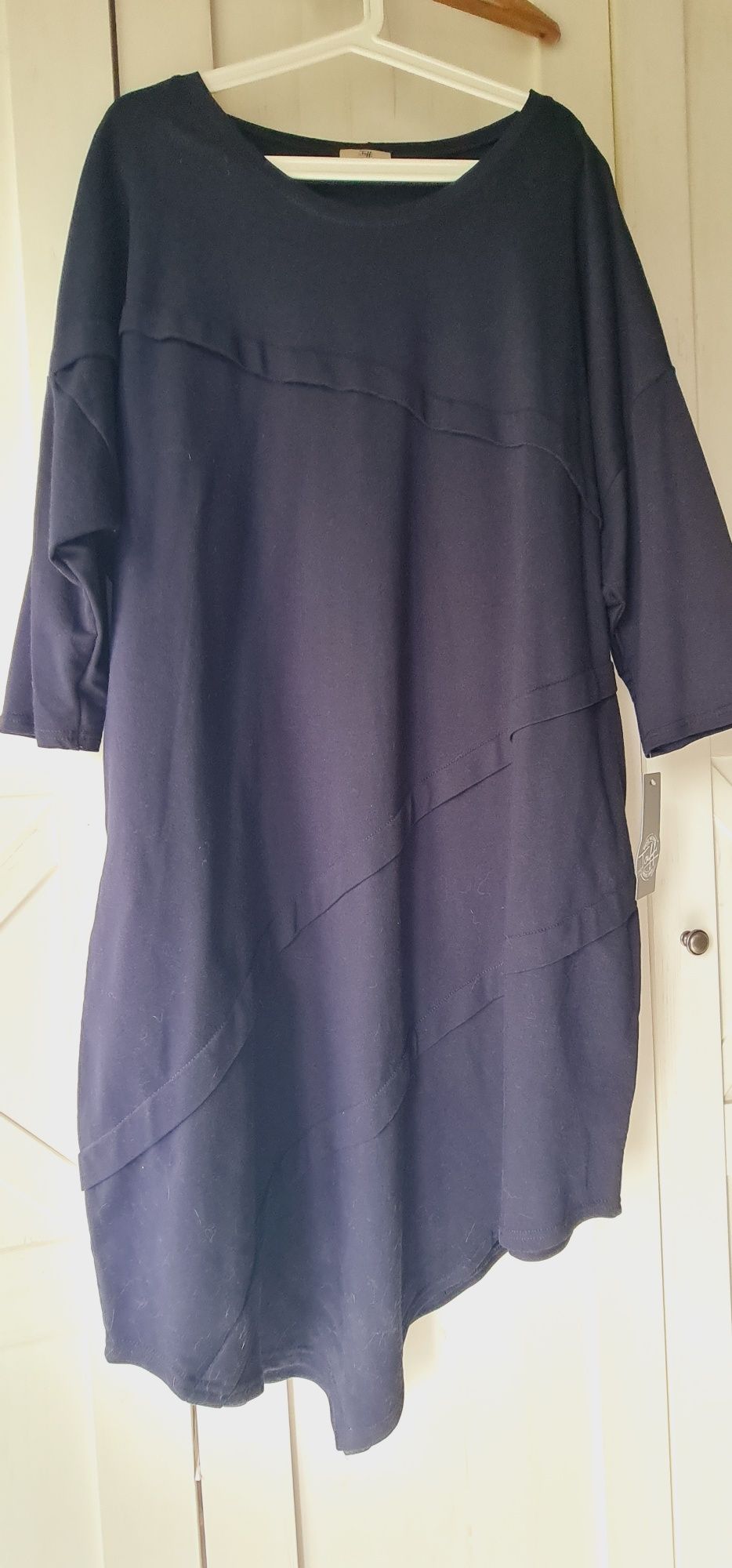 Nowa sukienka Taffi plus size/oversize