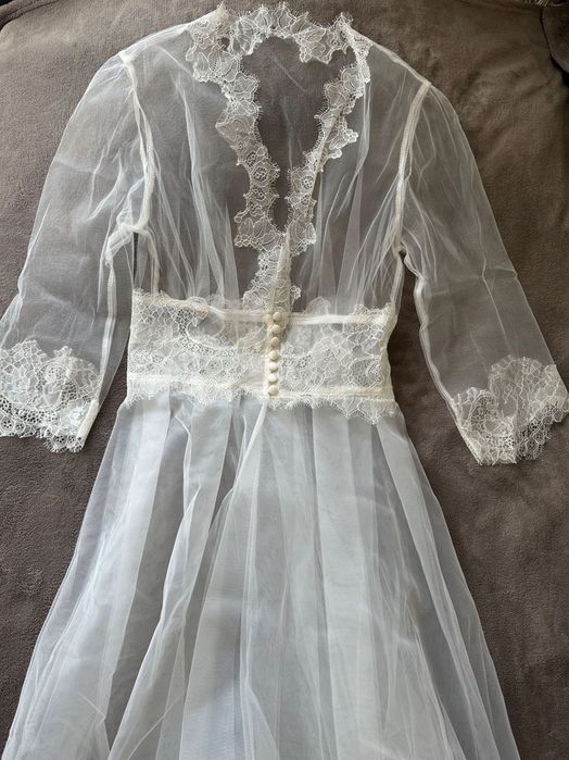 Весільна сукня з аксесуарами