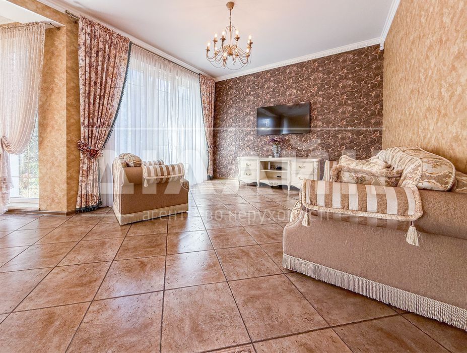 Vip будинок 4 спальні , 2 с/у на Правому березі