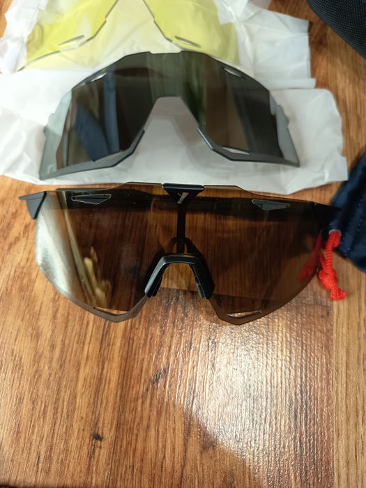 Okulary sportowe 100% + 3 szyby, etui, woreczek