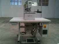 Maquina de casear olhal Durkopp Adler