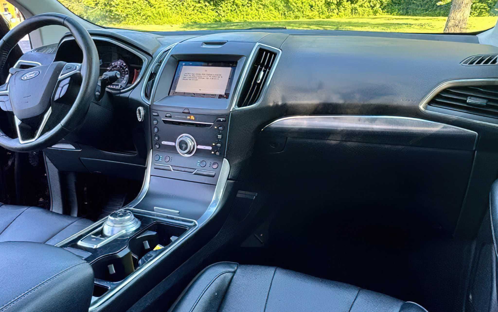 Ford Edge   2019