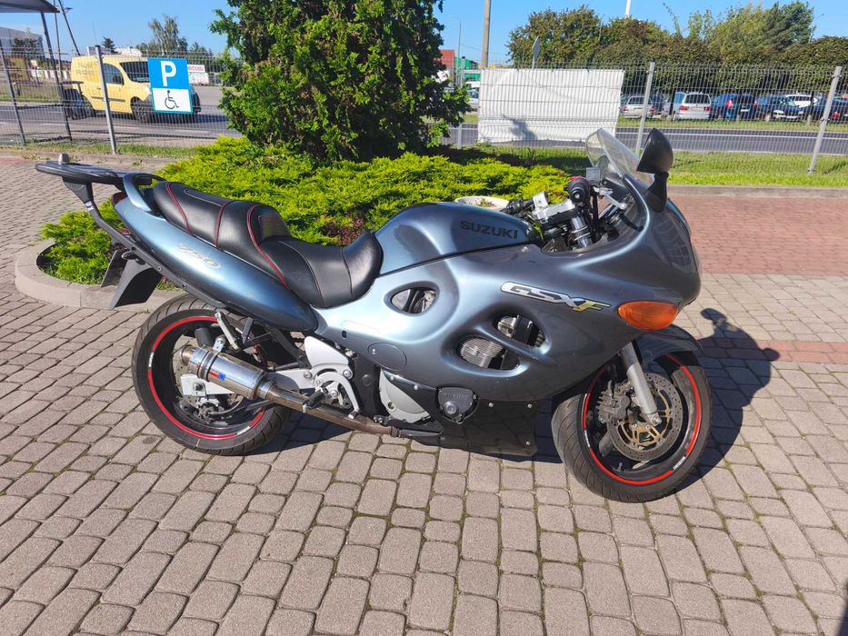 Suzuki GSX-F 750