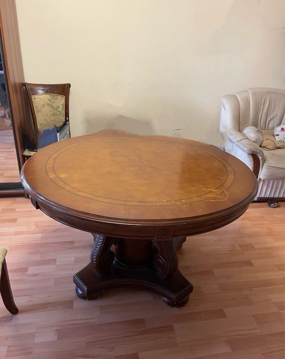 Стіл круглий дубовий