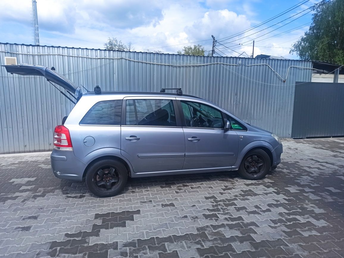 Opel Zafira 2010