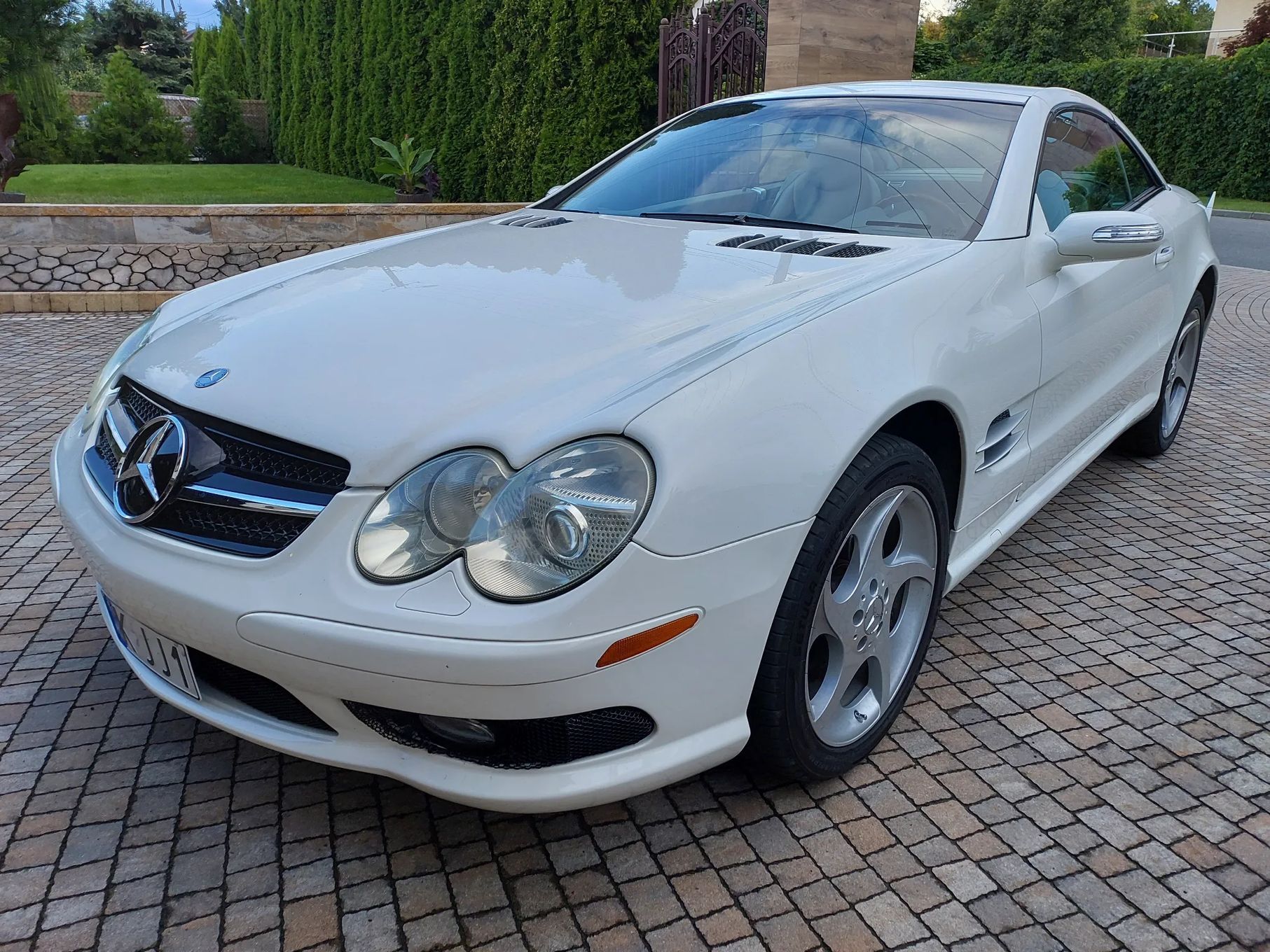 Mercedes-Benz SL Mercedes SL500 R230 V-8