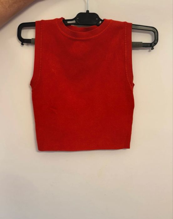 Top vermelho da Zara