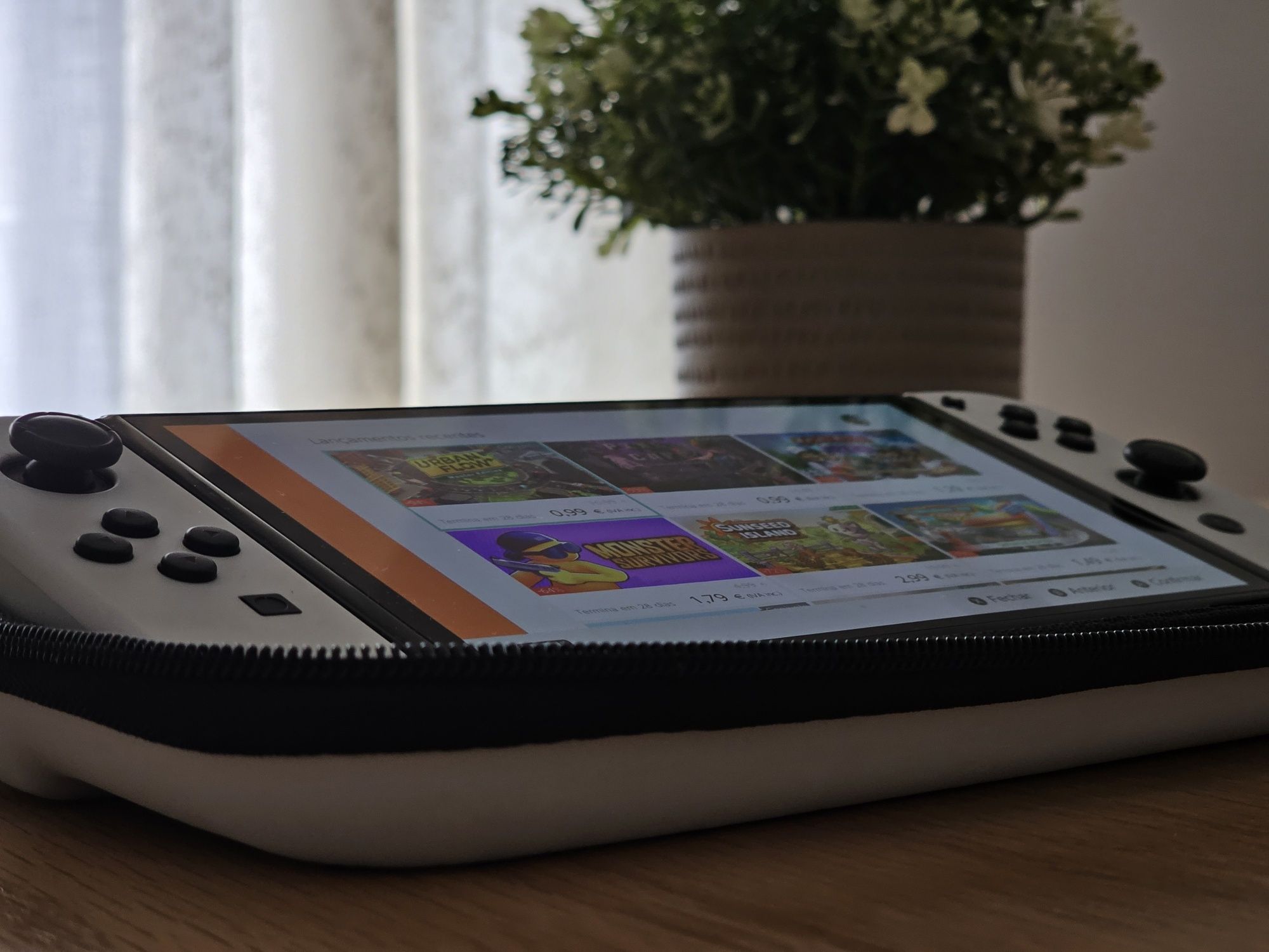Nintendo Switch OLED 64GB + acessórios
