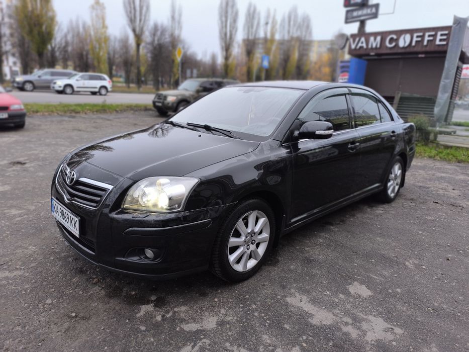 Автомобіль Toyota avensis. 2007 року.