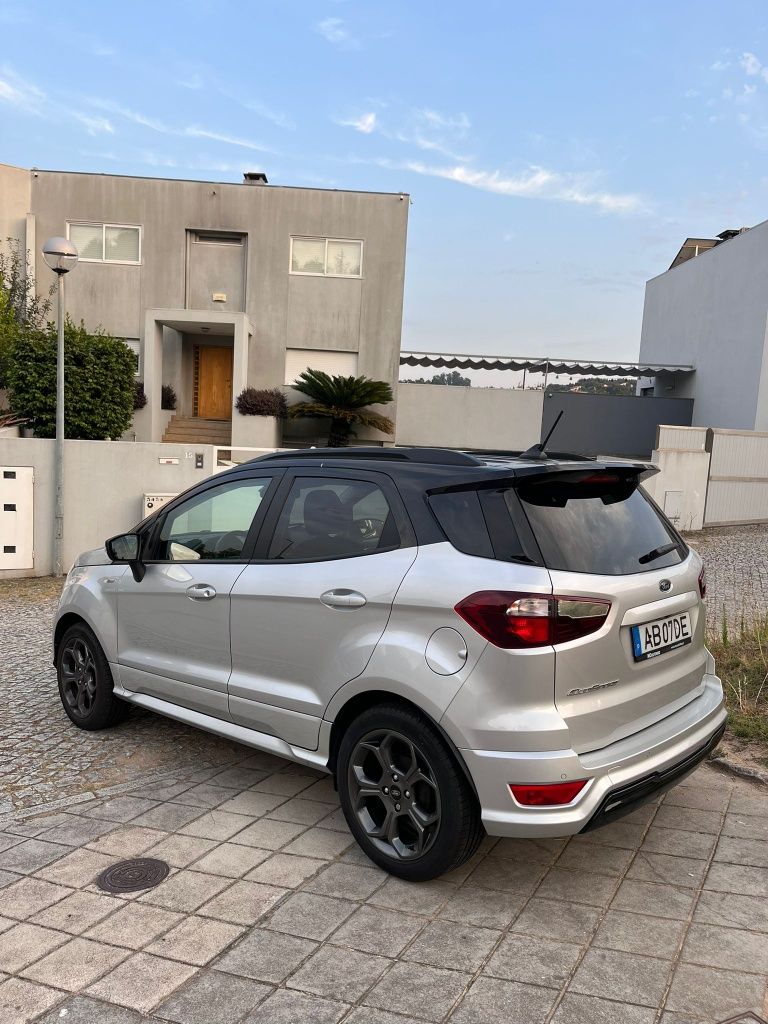 Ford EcoSport ST Line com garantia da marca até junho 2027