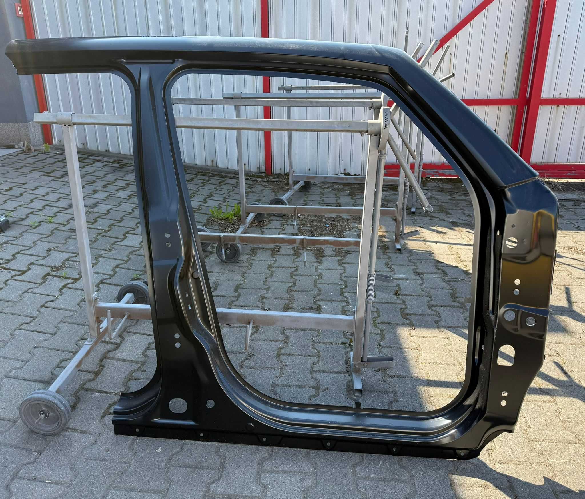 Próg Słupek środkowy prawa prawy Poszycie Jeep Renegade 2017 Kalisz