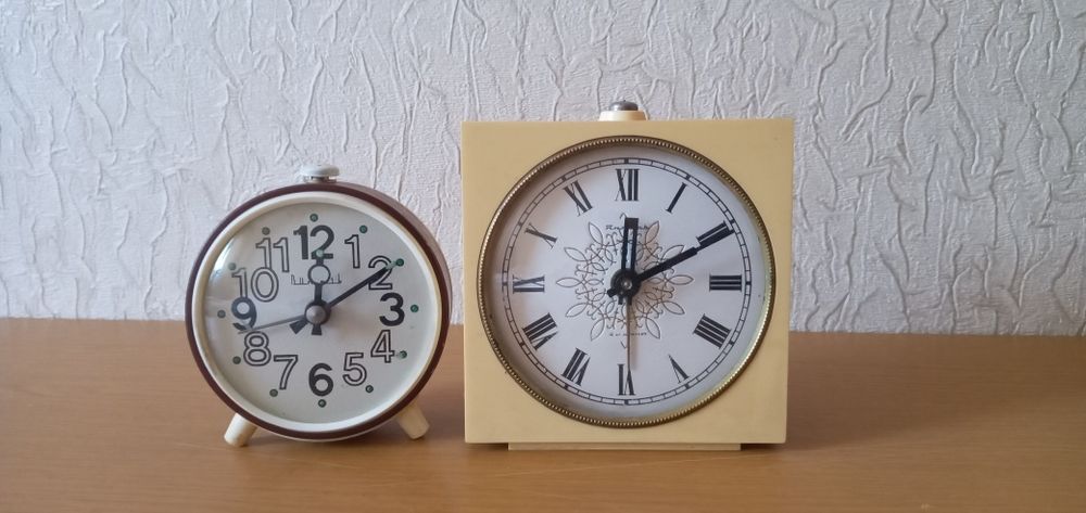 Механічні  годинники  Маяк