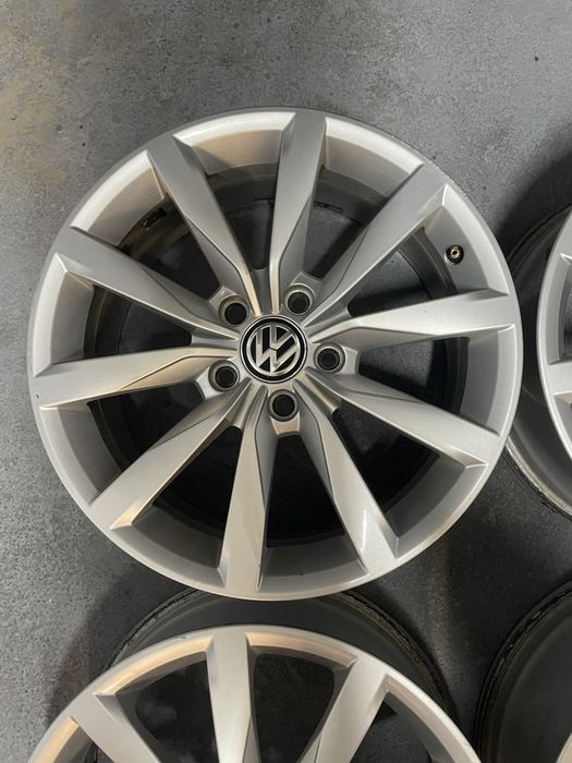 4x felga aluminiowa vw 5x112 17” 7J et49 golf