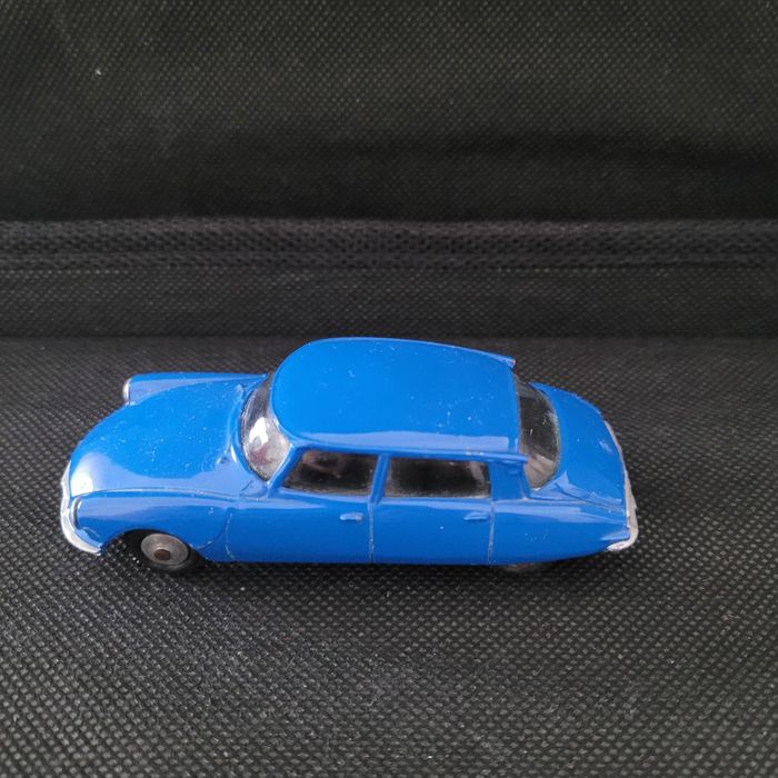 Carro miniatura.