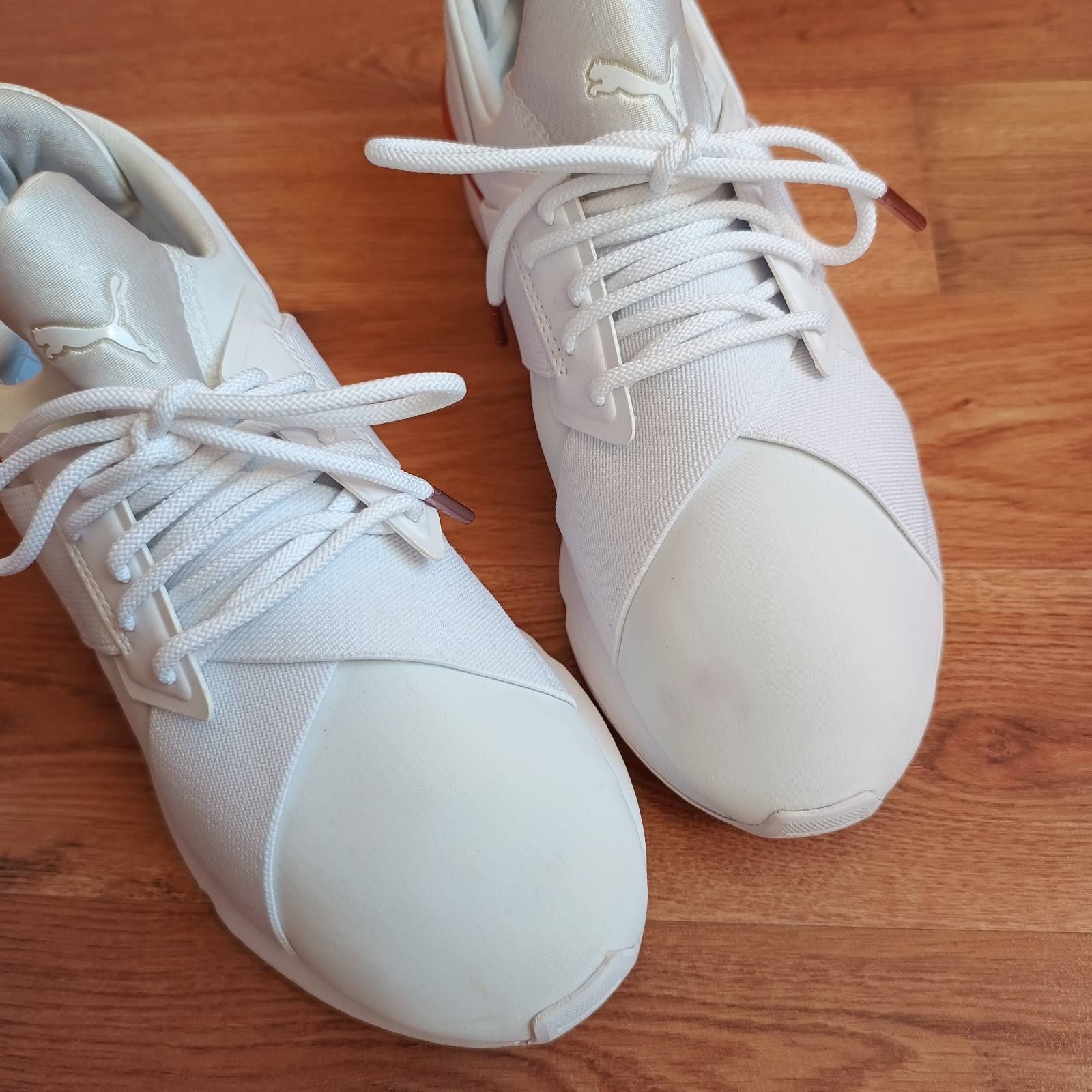 оригінальні puma в стані нових, на носочки є пляма. виводить не пробув