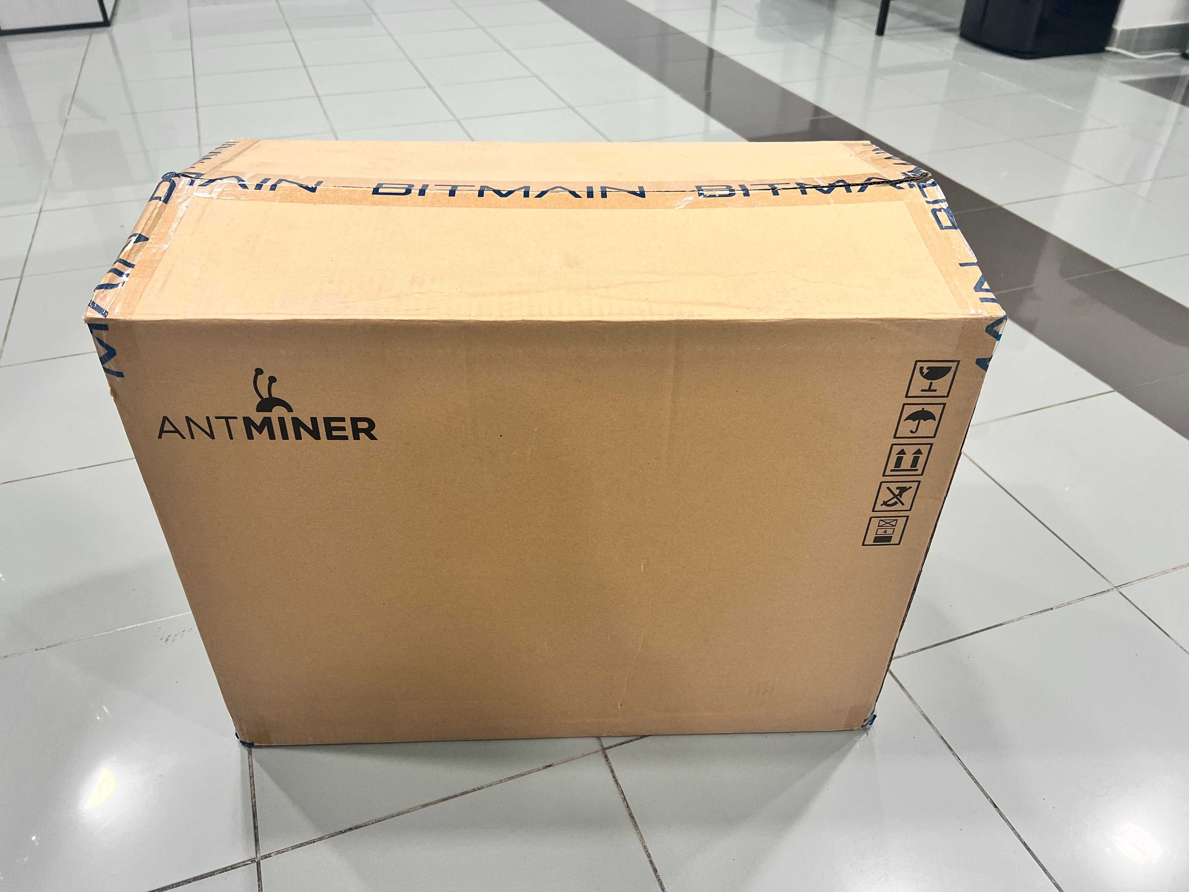 Б/в Майнери Asic Bitmain Antminer S19j Pro+ 117 Th 3400Вт Наявність
