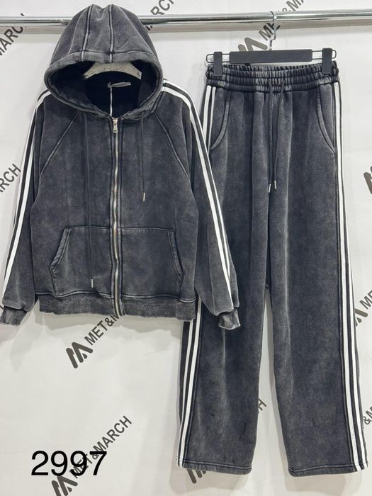 Спортивний костюм з утепленням