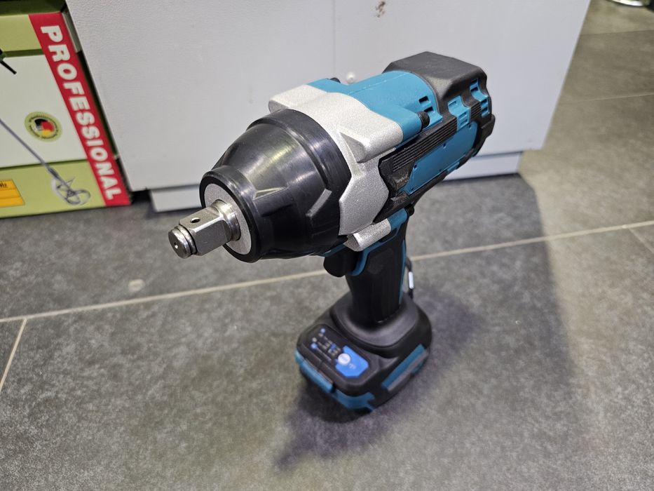 Гайковерт ударный аккумуляторный 600Нм под Акб Makita / ProCraft