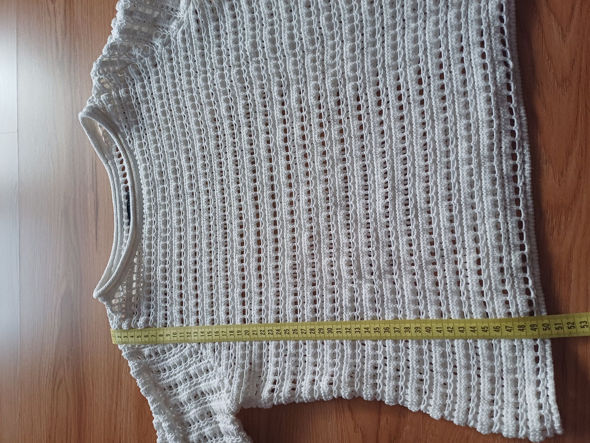 Biały sweter ażurowy, rozmiar 36