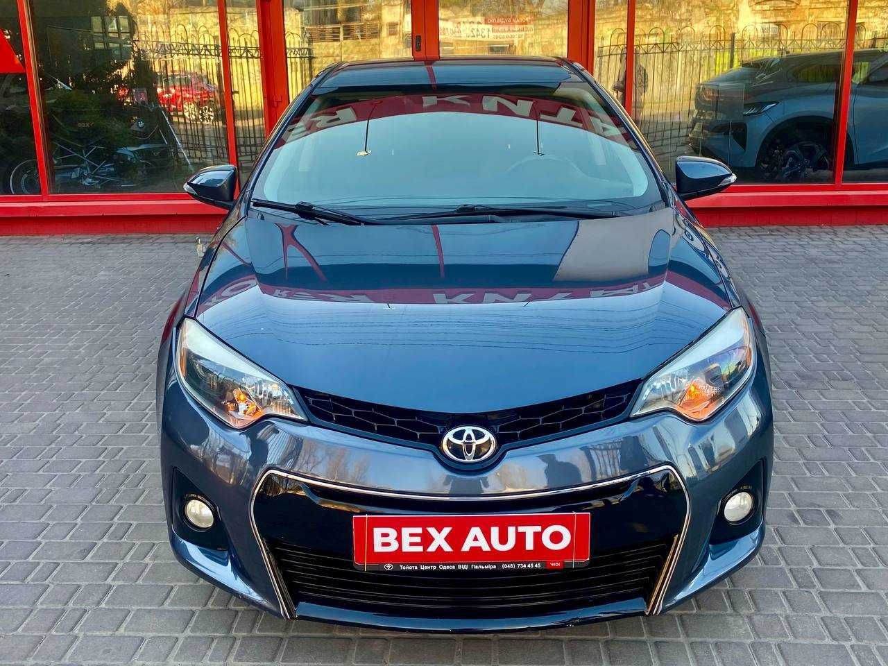 Toyota Corolla 2015 року