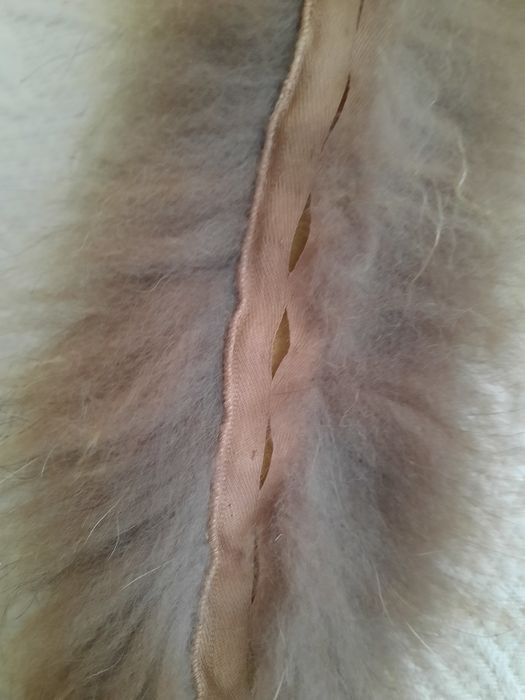 Obszycie do kaptura z naturalnego jenota