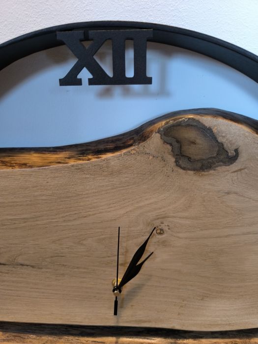 Drewniany zegar ścienny loft / industrialny – ręcznie wykonany