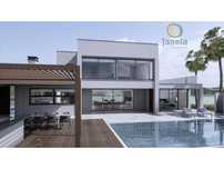 Moderna e Notável Vila em lote com 10.000 m2 em urbanizção de luxo
