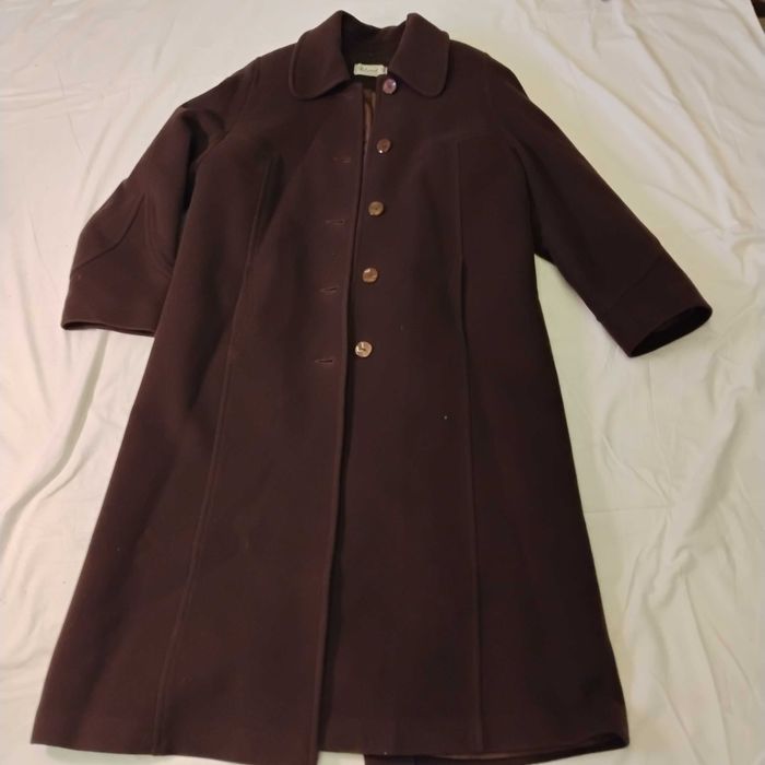 Płaszcz damski FILAND COLLECTION L – brązowy, z futerkowym kołnierzem