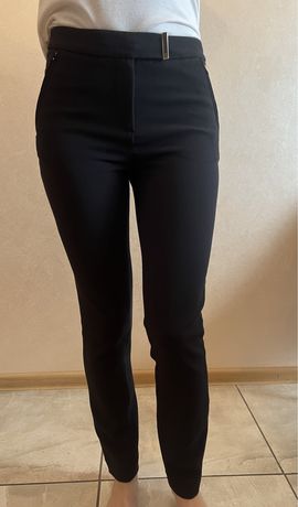 Чорні штани жіночі