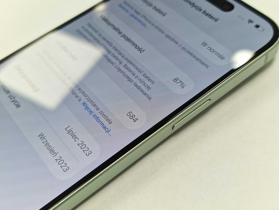 Iphone 15 128GB/ Green/ Zielony/ Bateria 87%/ Grade B+ + ładowarka