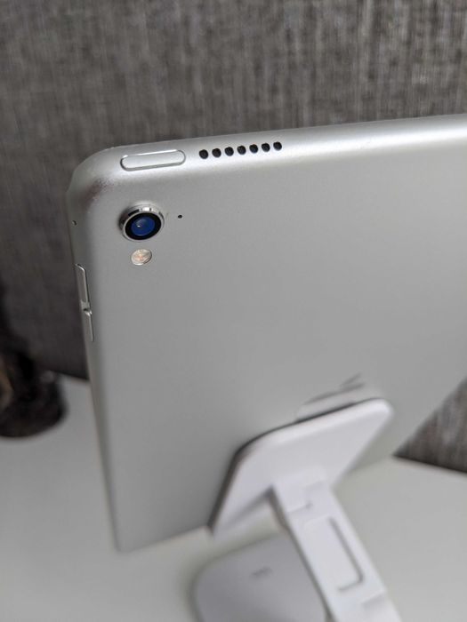 Apple iPad Pro 9.7 на 128 GB #123