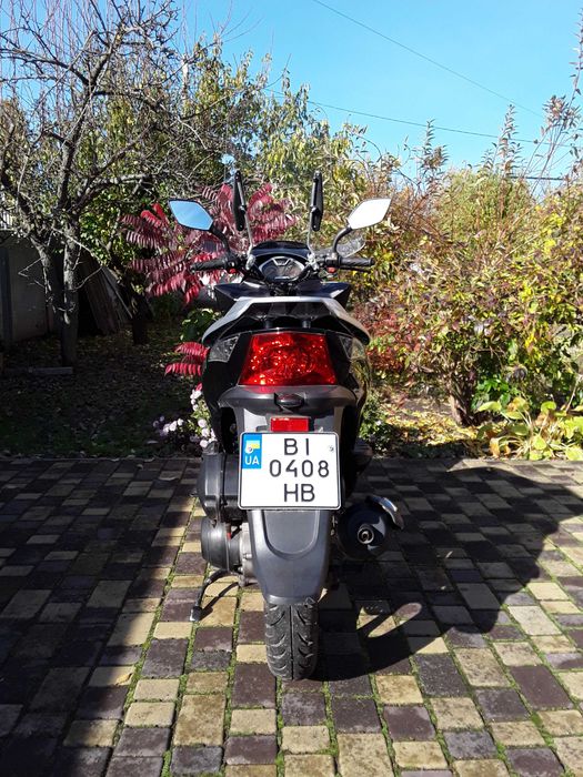 Максі скутер Yiben YB150T-11