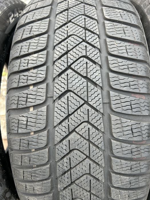 Шини зимові резина зима Pirelli Sottozero3 245/45r18