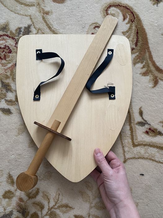 Щит і меч Дракула