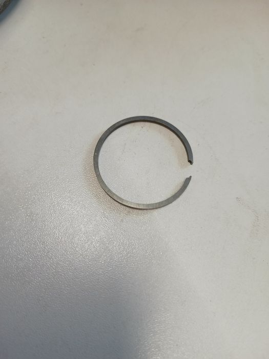 Nowy pierścień tłoka Simson S50 S51 rozmiar 39.00 mm 4 szlif