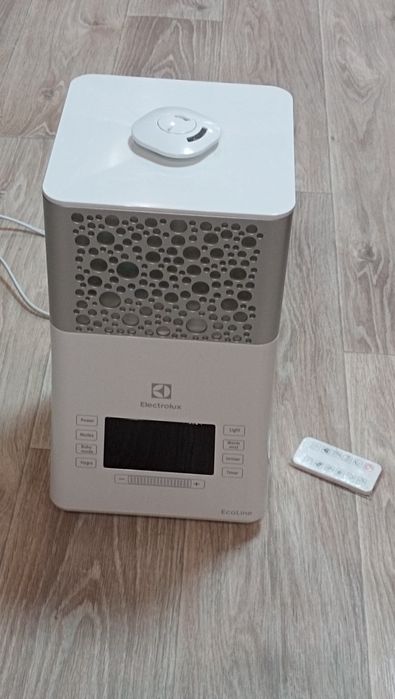 Зволожувач повітря Electrolux