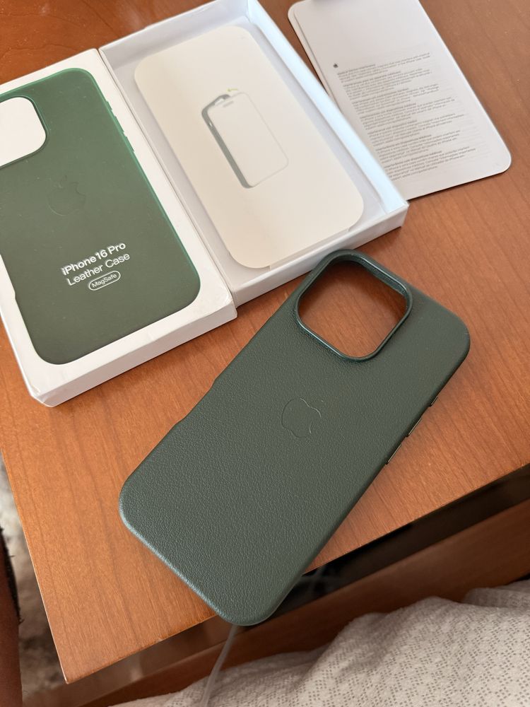 Capa  Iphone 16 pro rm couro