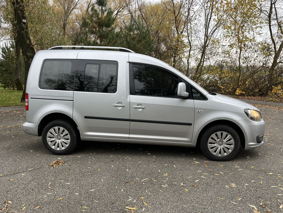 Volkswagen Caddy 2011 Пасажир Заводський