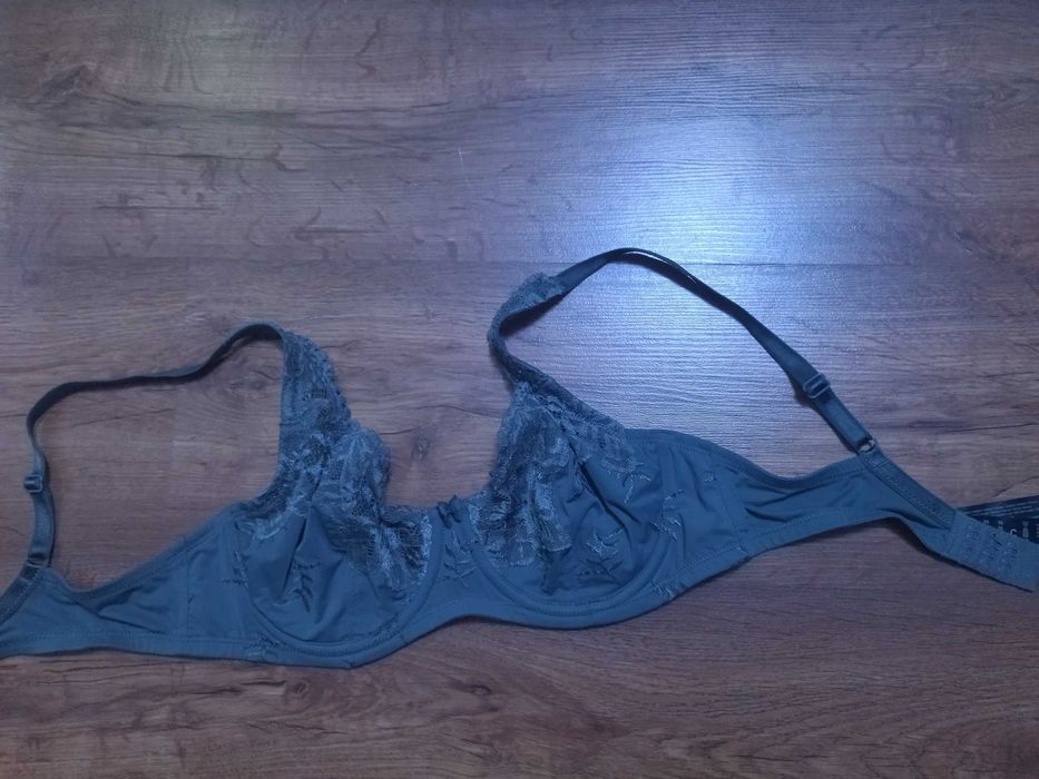 FEMILET-śliczny biustonosz 90c