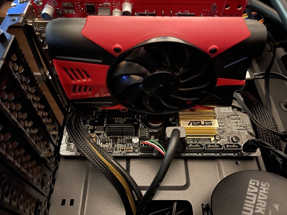 Pc Corsair, intel I5 6th, 16gb ram, GTX 1050 4gb