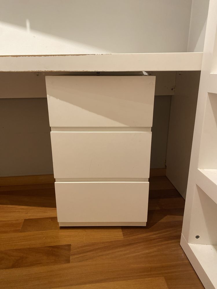 Móveis de Escritório em MDF Branco
