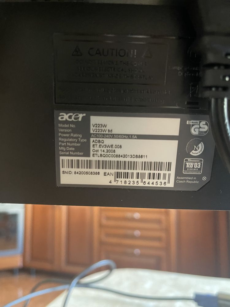 Монитор Acer V223W