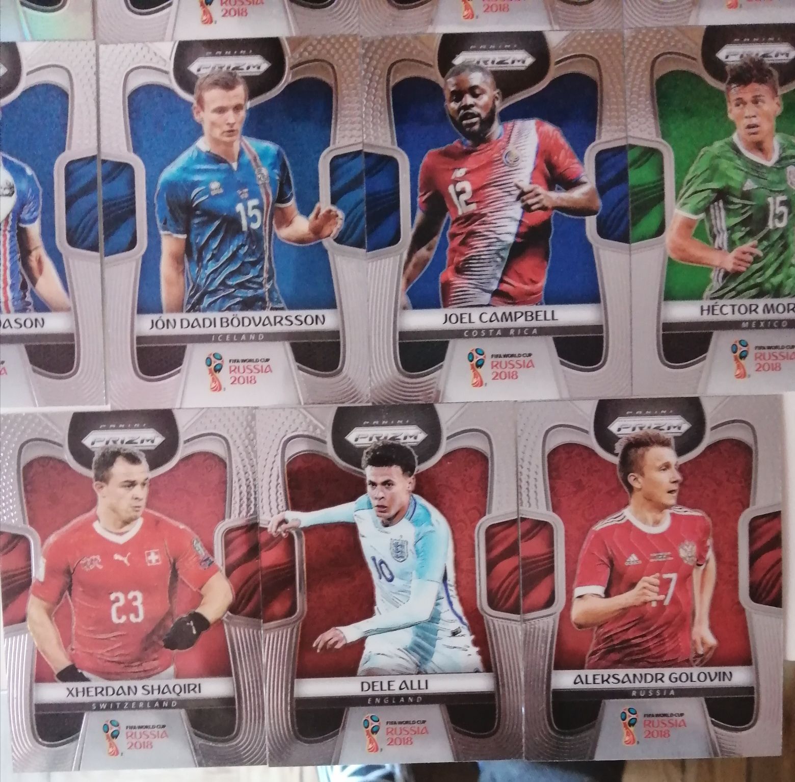 Vendo cartas mundial 2018 ( portes incluídos)