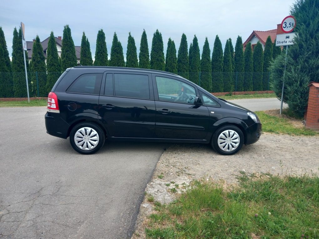 Opel Zafira B 2014/15 sprowadzony z Niemiec