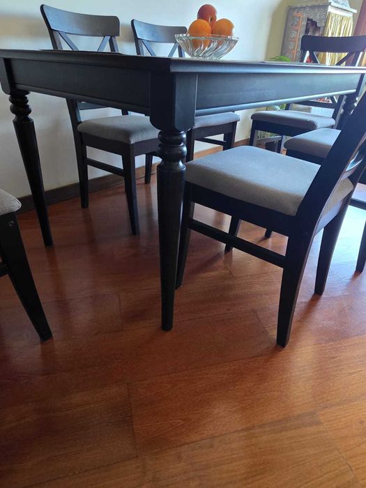 Elegante Conjunto de Mesa de Jantar - Madeira Preta - Expansível