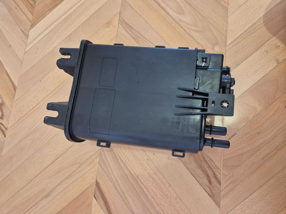 LX61-9E857-FD абсорбер каністра з вуглем Ford Escape фильтр угольный