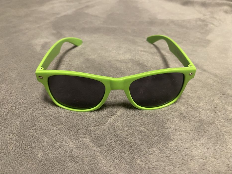 Zielone okulary przeciwsłoneczne