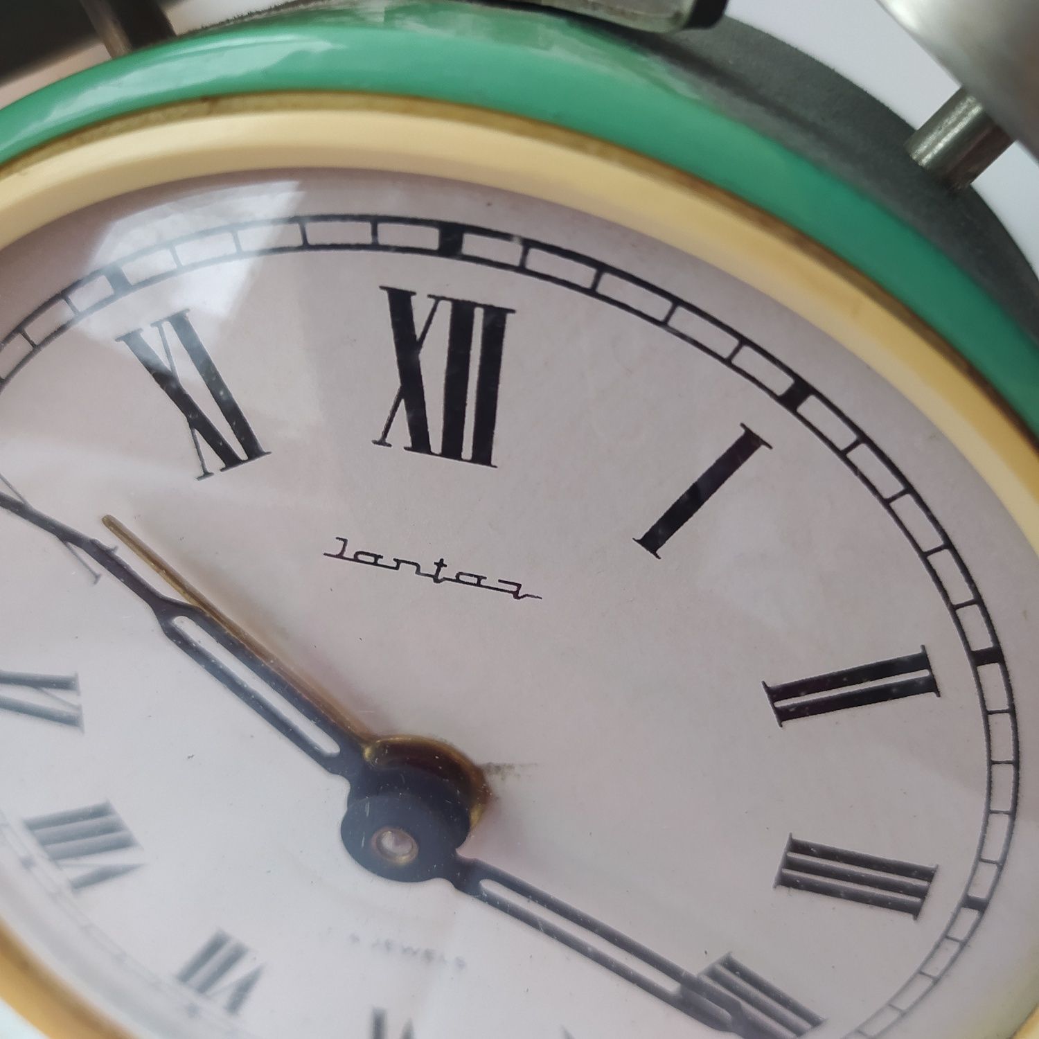 Zegar budzik PRL kolorowy miętowy zegarek