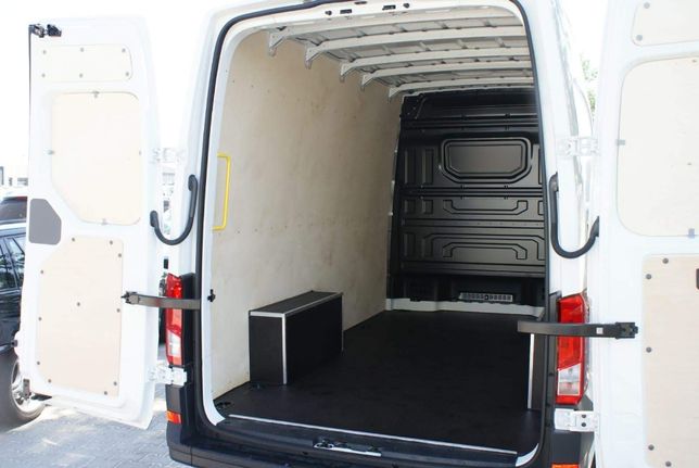 Zabezpieczenie ładunku w aucie Volkswagen Crafter L4H3