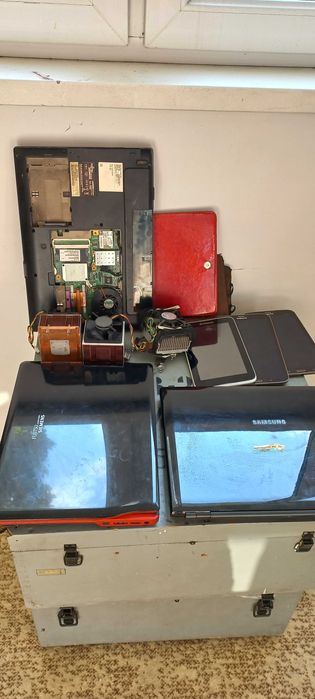 ноутбуки. блок питания компьютера . радиаторы для процессора...медь